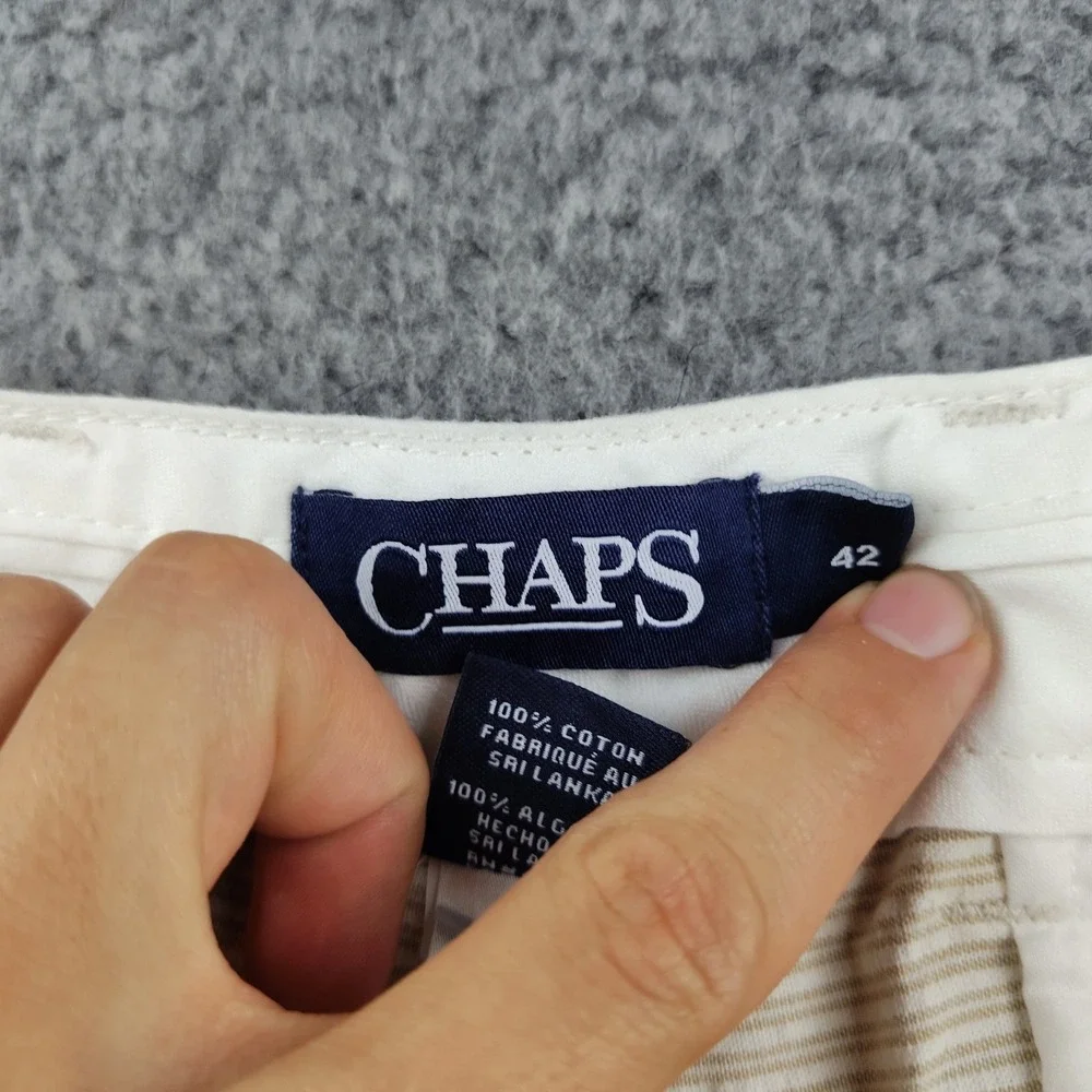 Chaps Mens Seersucker Flat Front Shorts Tan White Striped Cotton Size 42 NWT